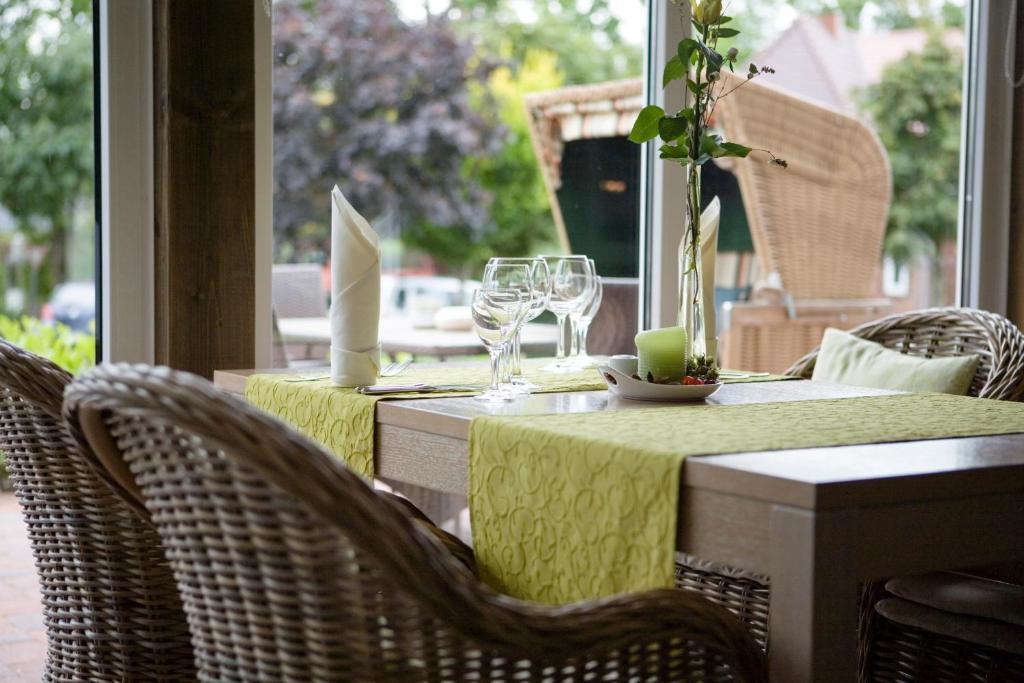 Paulsen'S Landhotel Und Restaurant 봄슈타트 외부 사진