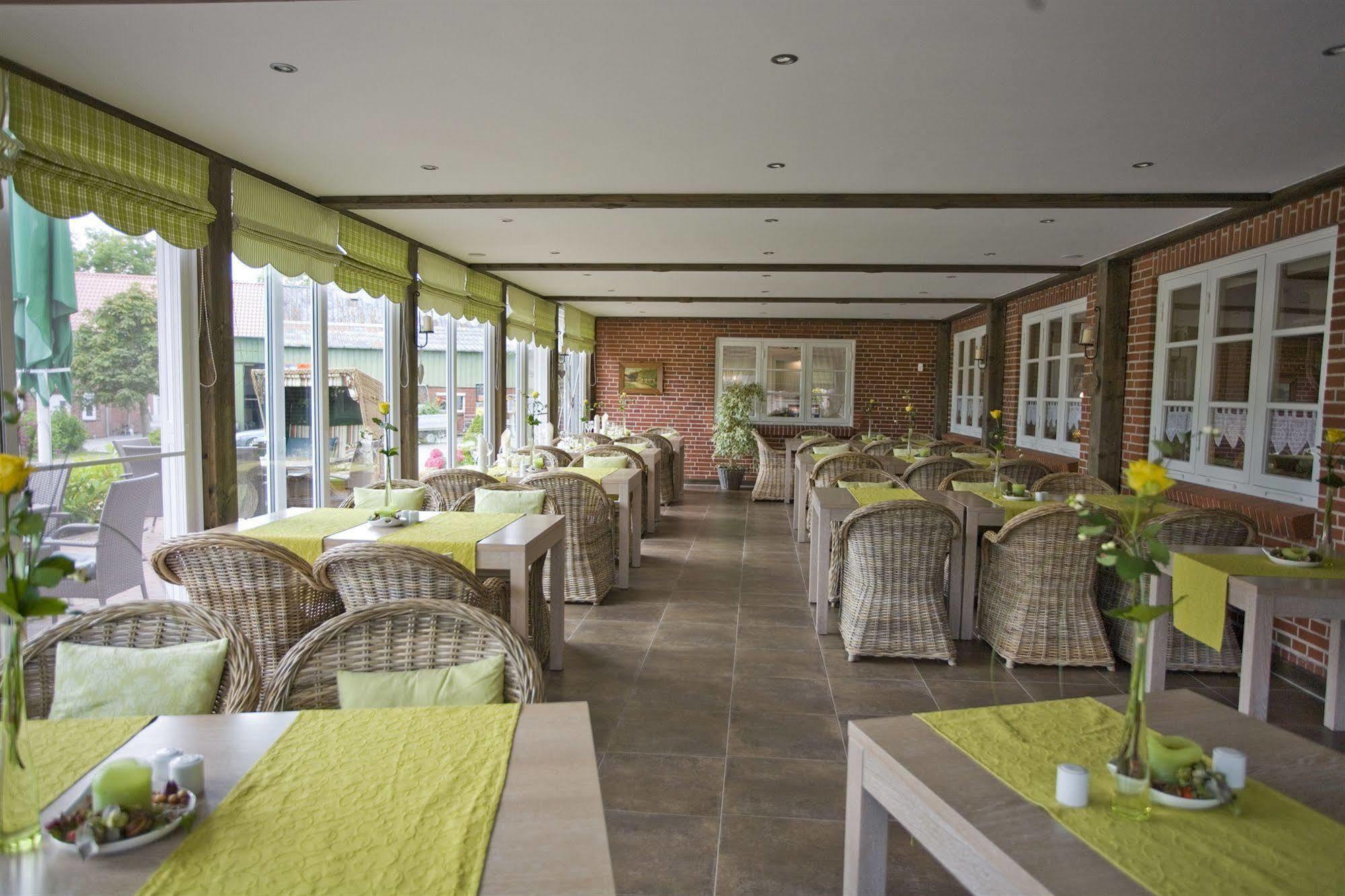 Paulsen'S Landhotel Und Restaurant 봄슈타트 외부 사진
